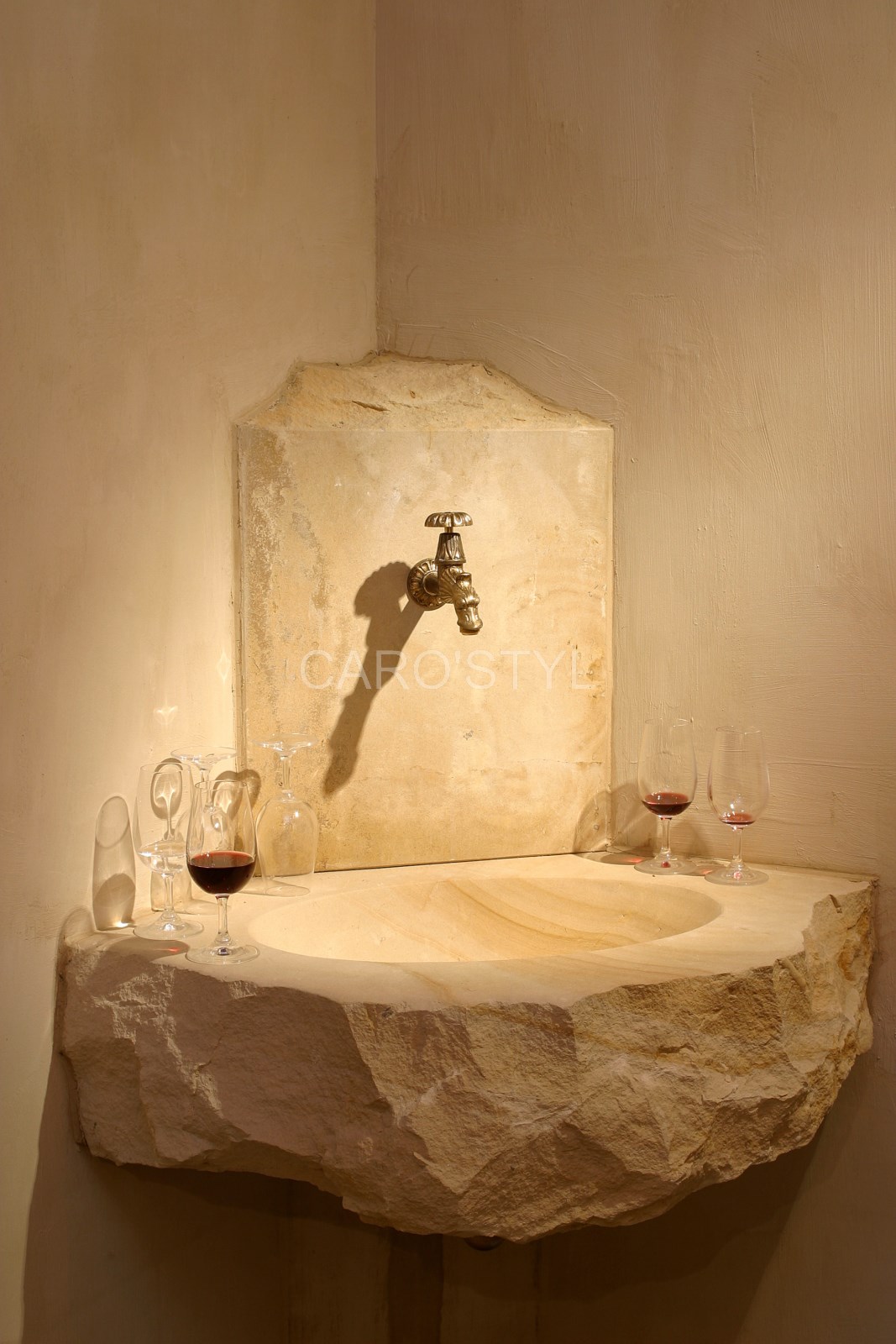 Lave-mains en pierre de Bourgogne