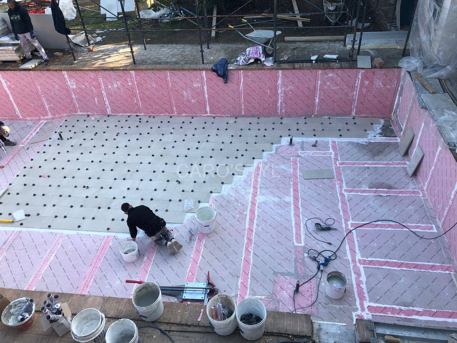 Recouvrez votre piscine de Water Stop pour empecher l'humidité 