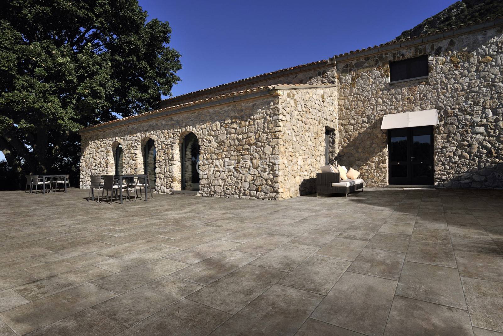 Carrelage imitation pierre naturelle Var