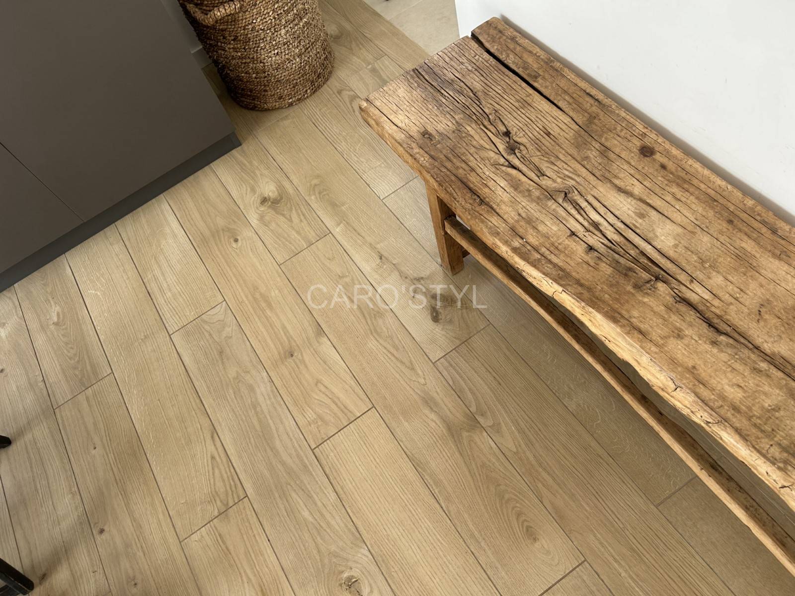 Carrelage en grès cérame antidérapant pour une chambre à Paris 