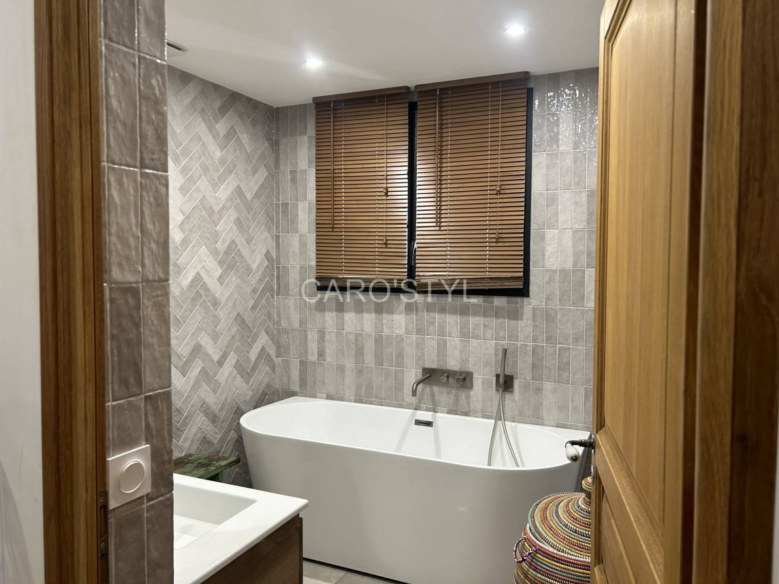 Carreaux artisanaux marocains pour salle de bain dans le Var 