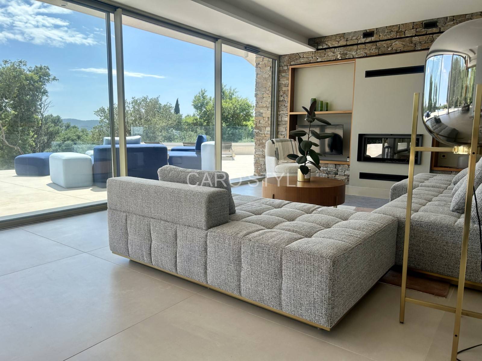 Carrelage pierre naturelle beige