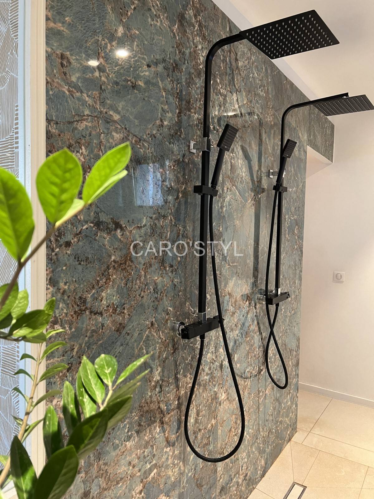 Carrelage Florim Etoile Illusion, un effet marbre émeraude pour votre salle de bain à Hyères