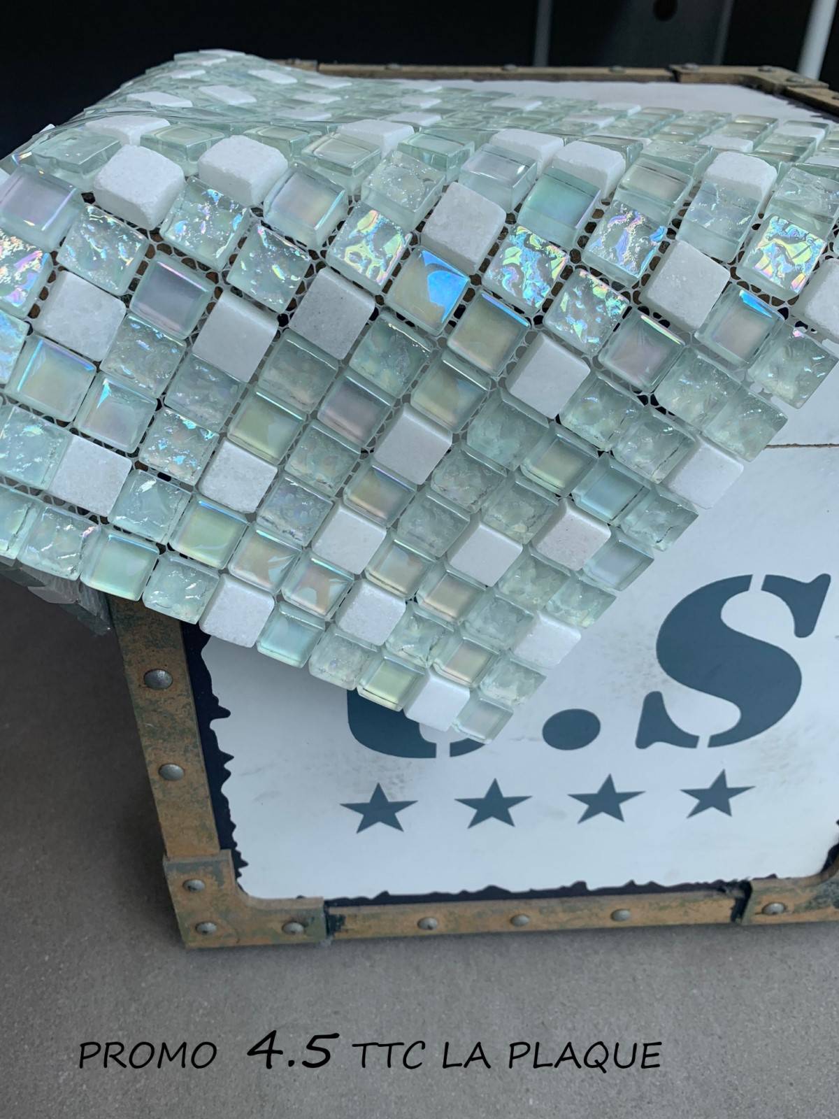 Mosaïque bicolore pour salle de bains et cuisine, près de Cuers 83 Var