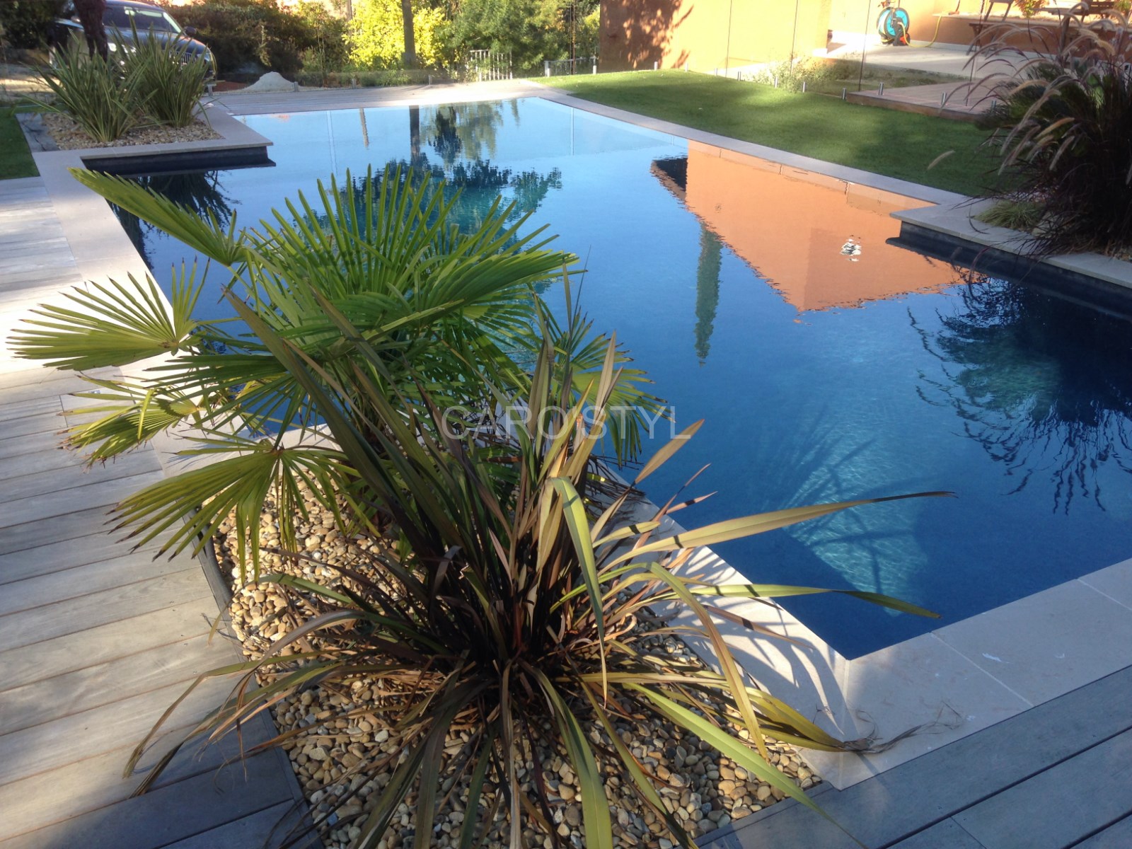 plage de piscine en cénia beige à la seyne sur mer 83500 var