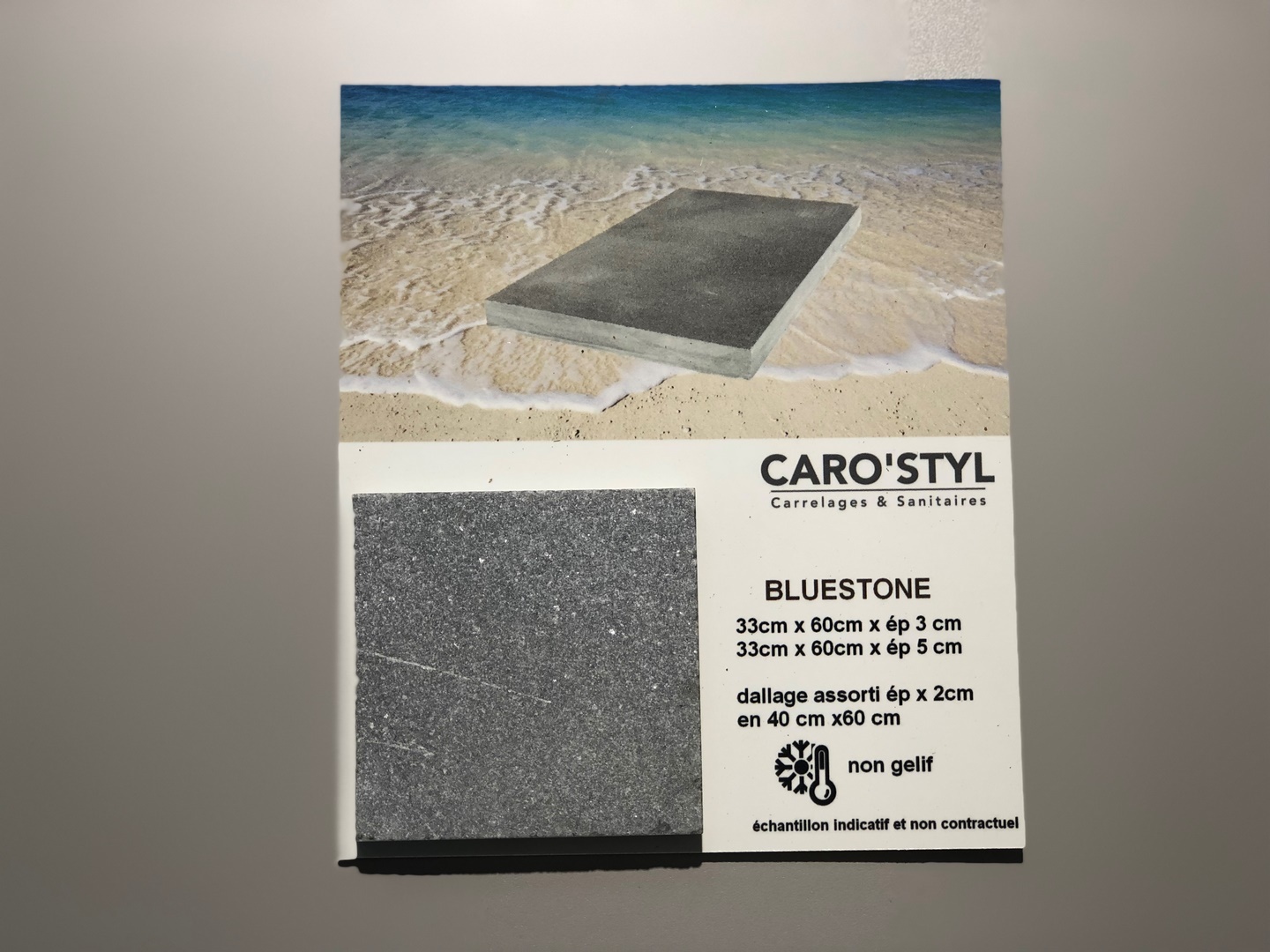 échantillon de carrelage, près de hyères 83400 var