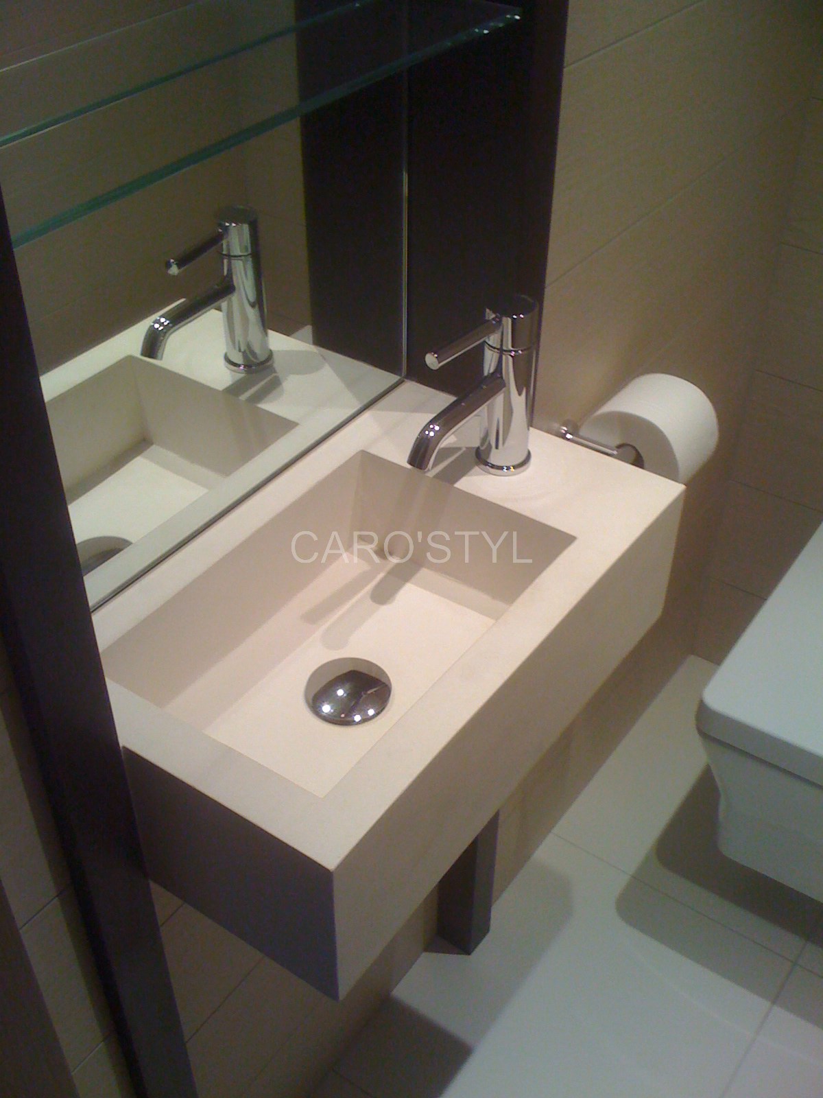 Lave-mains en pierre naturelle blanche, pour WC, près de Toulon 83 Var