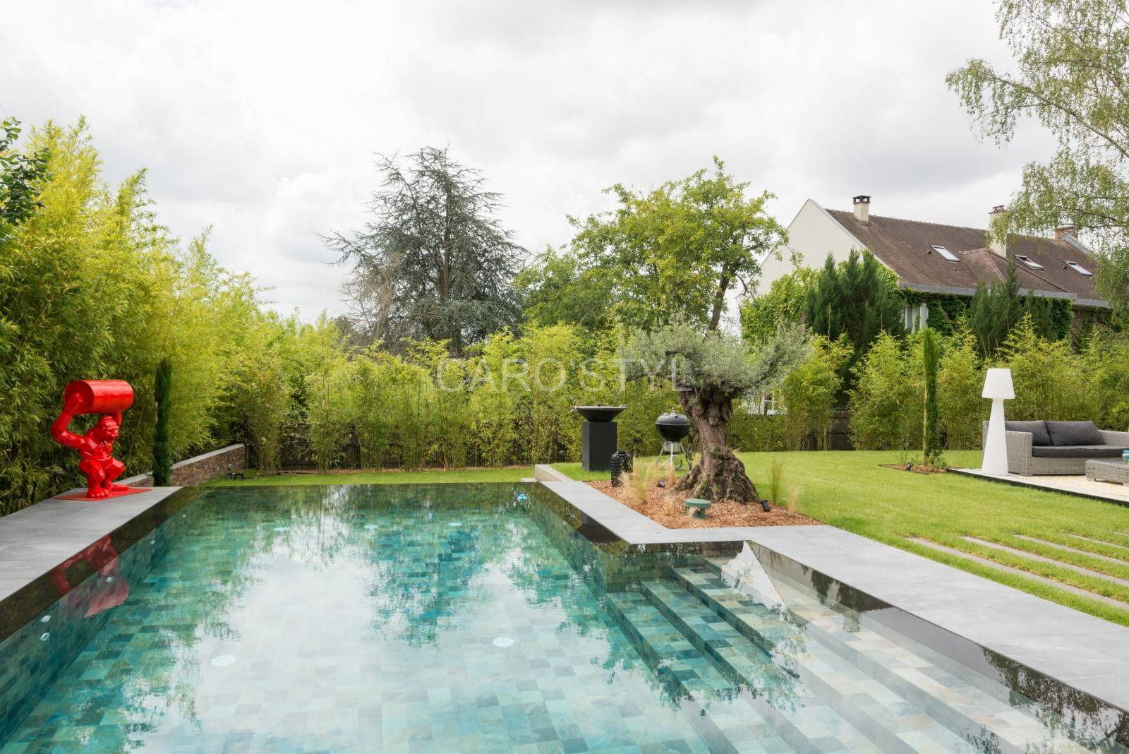 Piscine miroir green bali 15X15 by Florian Préault bord de la Seine Paris