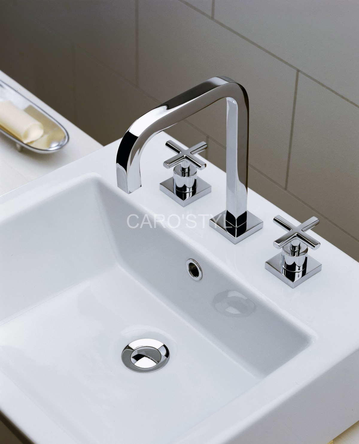 mélangeur treemme x-change  à trois trous pour lavabo de salle de bains, près de aubagne 13 bouches du rhône