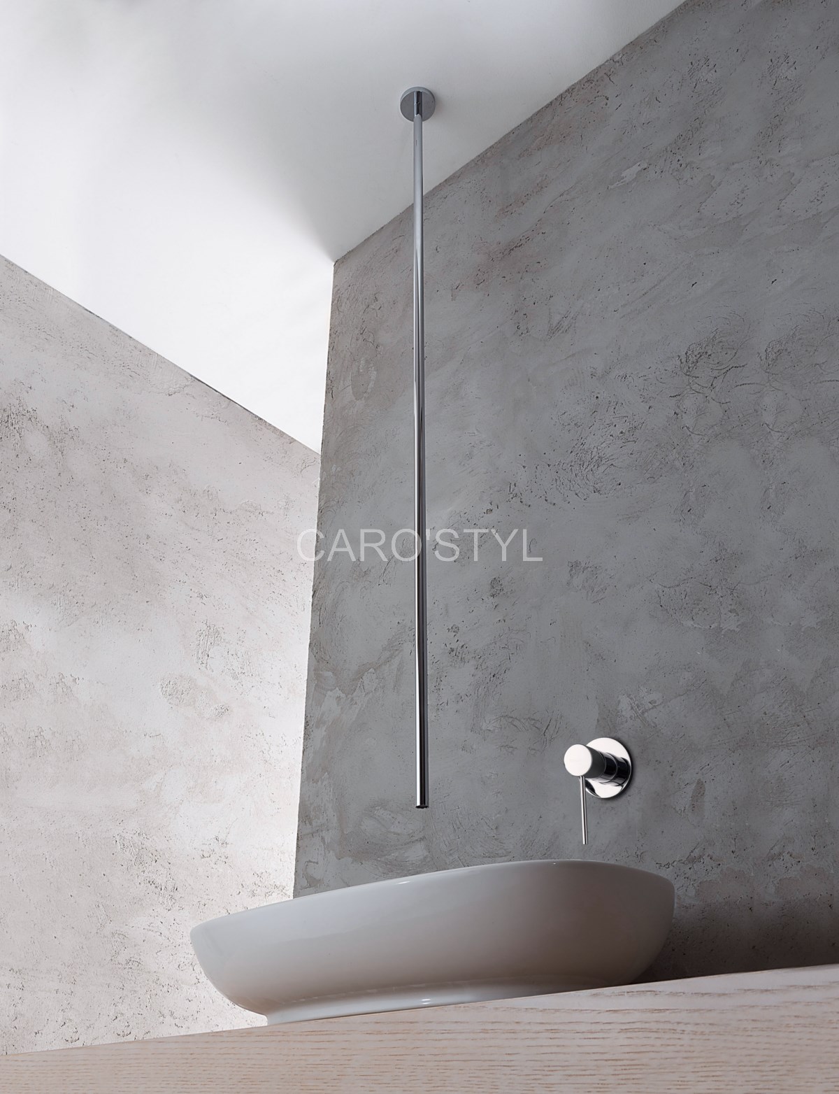 Bec au plafond de la série up en inox pour baignoire près de martigues 13 bouches du rhône