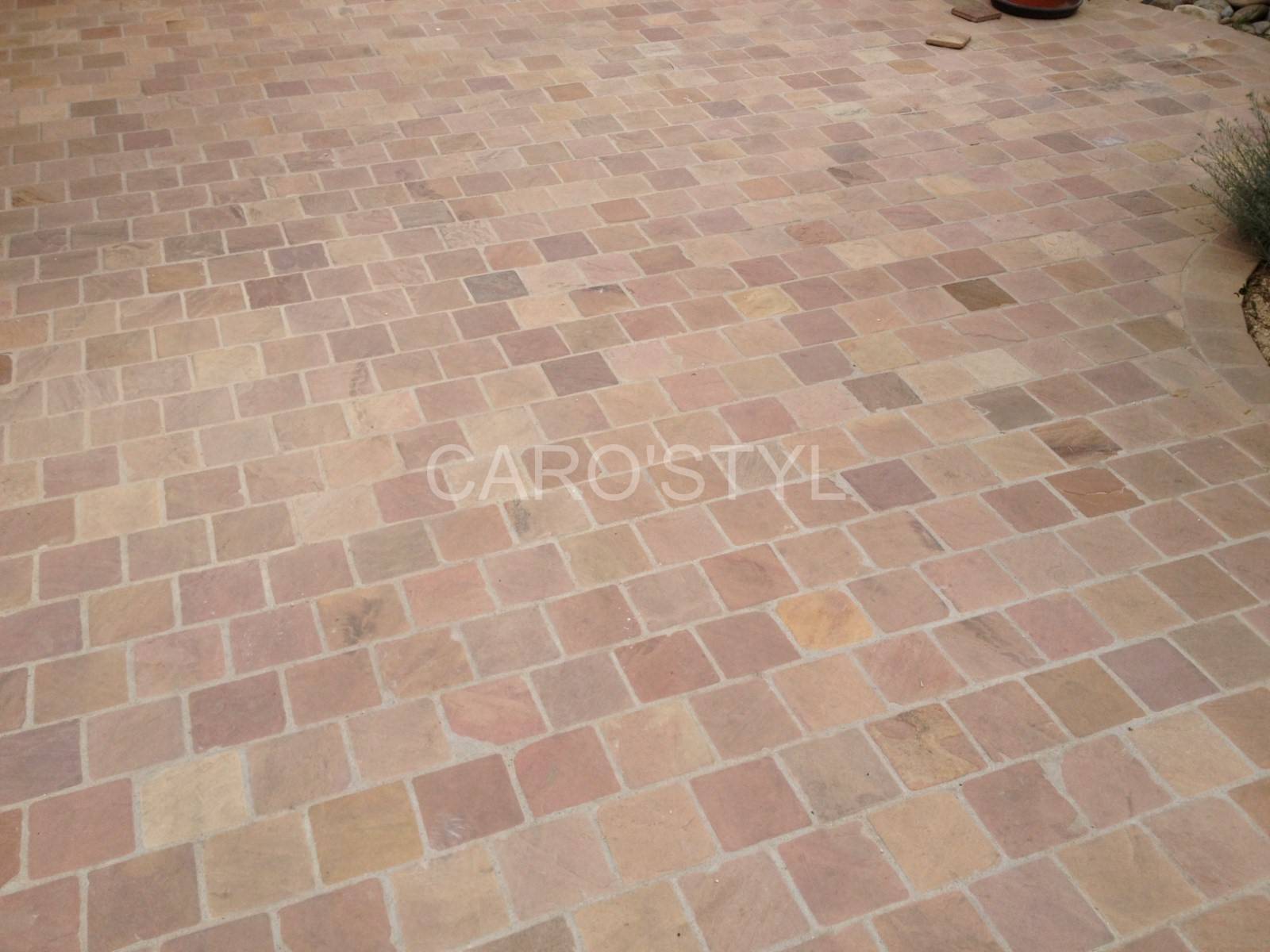 Comment poser des pavés en pierre de Bourgogne, près de Bandol 83150 Var