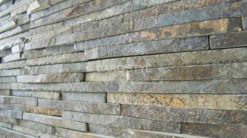 Un mur en pierre Dream Slate, dans une salle de bains contemporaine, à Toulon 83 Var