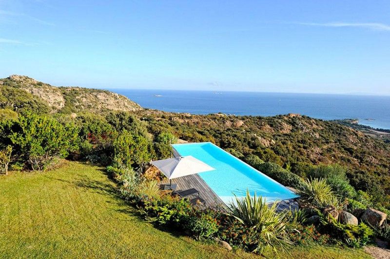 aménagement de piscine, par l'atelier jean gouzy architecte à six fours les plages 83140 var