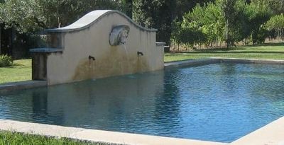 construire sa piscine avec les piscines jacques hugony 83330 le beausset