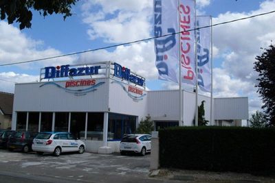 spécialiste de la piscine en béton projeté, les piscines diffazur, à coignières 78310 ile de france